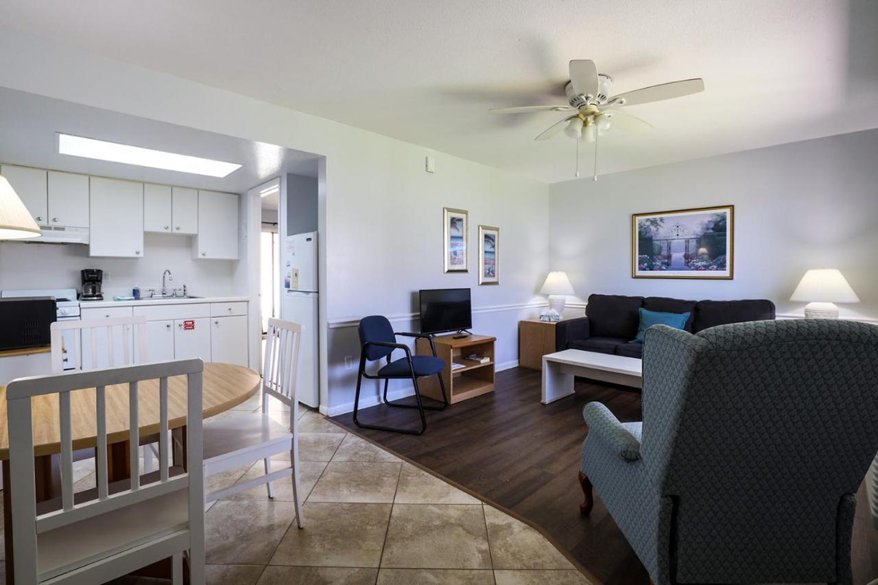 Coastal Waters Hotell New Smyrna Beach Eksteriør bilde