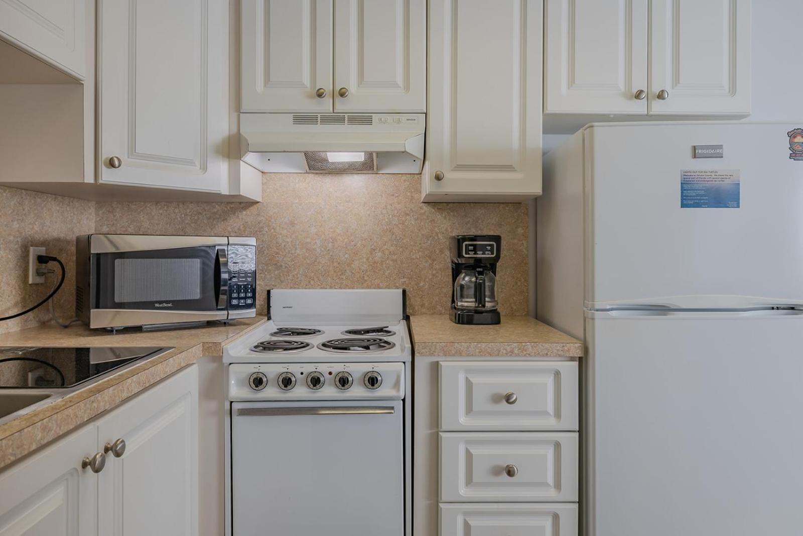Coastal Waters Hotell New Smyrna Beach Eksteriør bilde